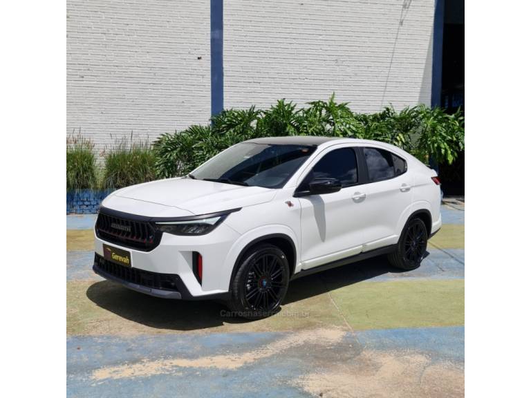 FIAT - FASTBACK - 2025/2026 - Branca - R$ 164.990,00