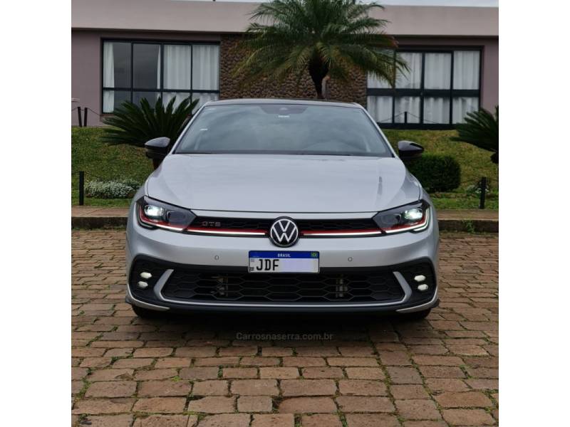 VOLKSWAGEN - POLO - 2024/2025 - Prata - R$ 139.990,00