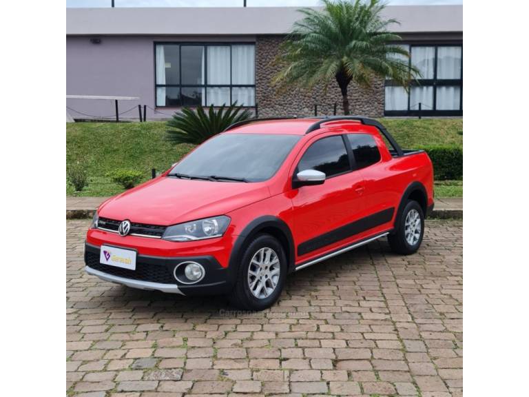 VOLKSWAGEN - SAVEIRO - 2015/2016 - Vermelha - R$ 74.990,00