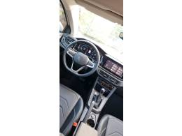 VOLKSWAGEN - POLO - 2022/2023 - Branca - R$ 99.990,00