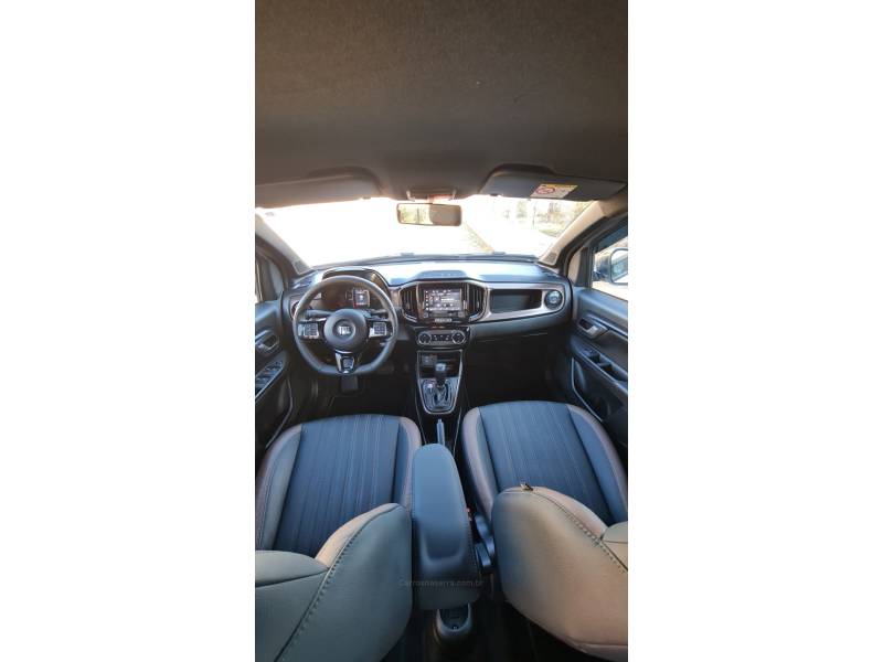 FIAT - STRADA - 2023/2023 - Prata - R$ 117.990,00