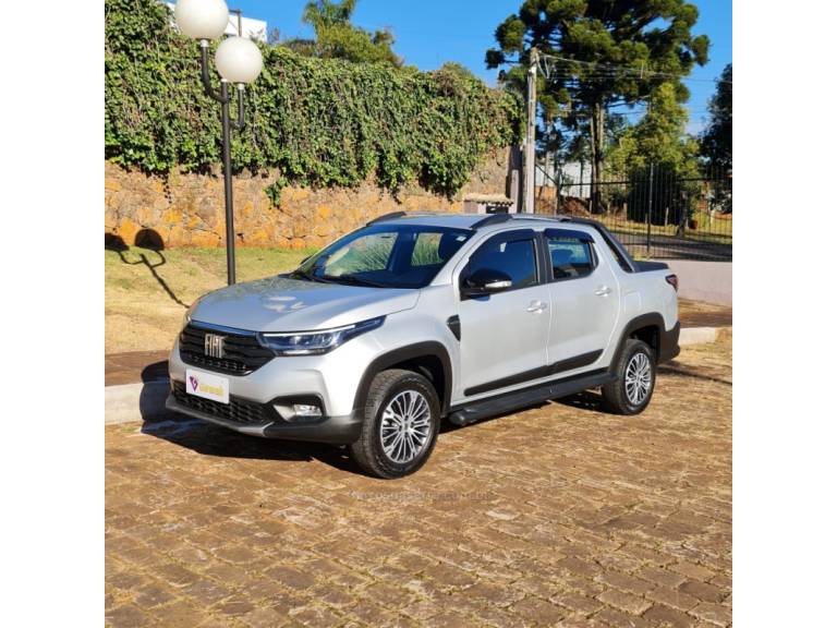 FIAT - STRADA - 2023/2023 - Prata - R$ 117.990,00