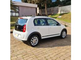 VOLKSWAGEN - UP - 2016/2017 - Branca - R$ 51.990,00