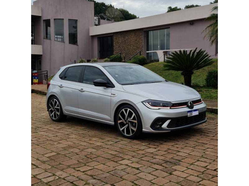 VOLKSWAGEN - POLO - 2024/2025 - Prata - R$ 139.990,00