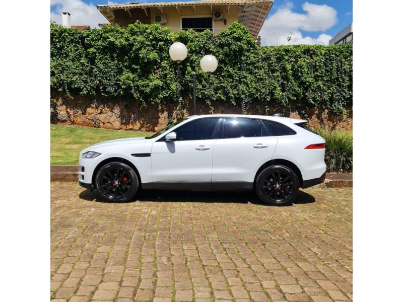 JAGUAR - F-PACE - 2019/2020 - Branca - R$ 189.990,00