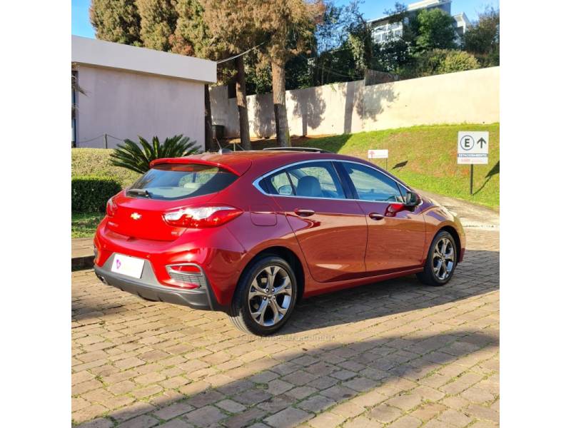 CHEVROLET - CRUZE - 2016/2017 - Vermelha - R$ 89.990,00