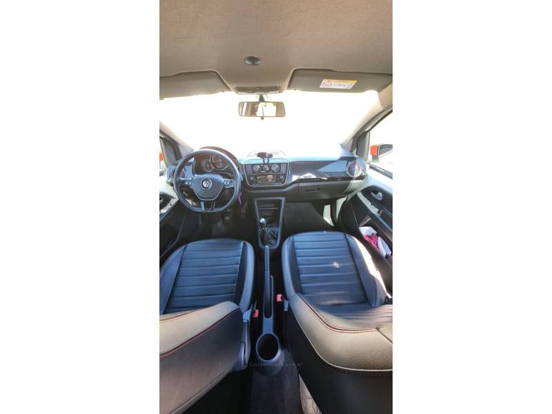 VOLKSWAGEN - UP - 2018/2019 - Branca - Sob Consulta
