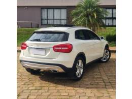 MERCEDES-BENZ - GLA 200 - 2015/2016 - Branca - R$ 119.990,00