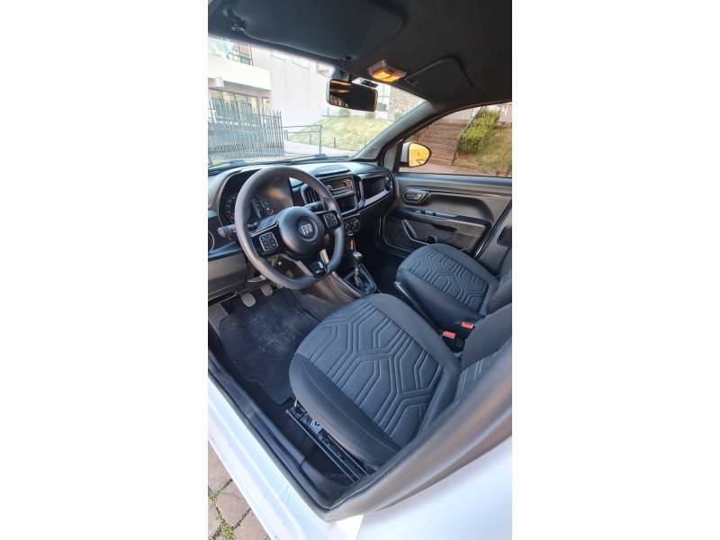 FIAT - STRADA - 2021/2022 - Branca - R$ 66.990,00