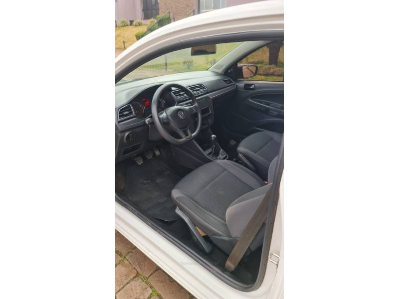 VOLKSWAGEN - SAVEIRO - 2022/2023 - Branca - R$ 61.990,00