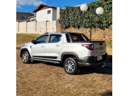 FIAT - STRADA - 2023/2023 - Prata - R$ 117.990,00