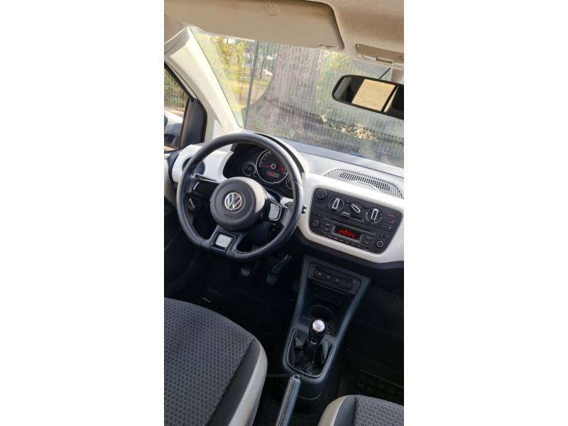 VOLKSWAGEN - UP - 2016/2017 - Branca - R$ 51.990,00