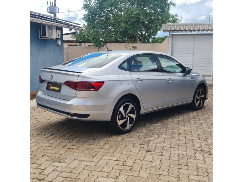 VOLKSWAGEN - VIRTUS - 2020/2021 - Prata - R$ 109.990,00