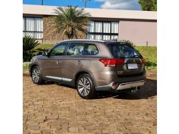 MITSUBISHI - OUTLANDER - 2018/2019 - Marrom - R$ 159.990,00