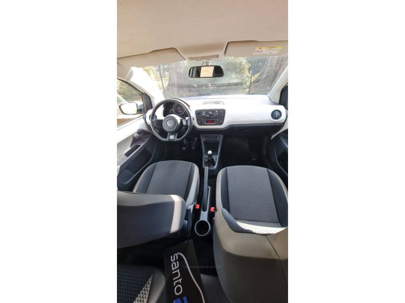 VOLKSWAGEN - UP - 2016/2017 - Branca - R$ 51.990,00