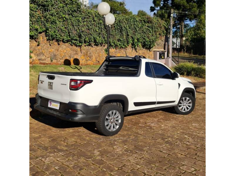 FIAT - STRADA - 2021/2022 - Branca - R$ 66.990,00