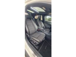 MERCEDES-BENZ - GLA 200 - 2015/2016 - Branca - R$ 119.990,00