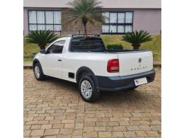 VOLKSWAGEN - SAVEIRO - 2022/2023 - Branca - R$ 61.990,00