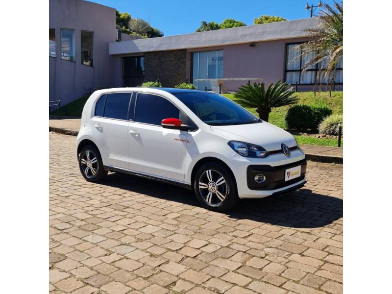 VOLKSWAGEN - UP - 2018/2019 - Branca - Sob Consulta