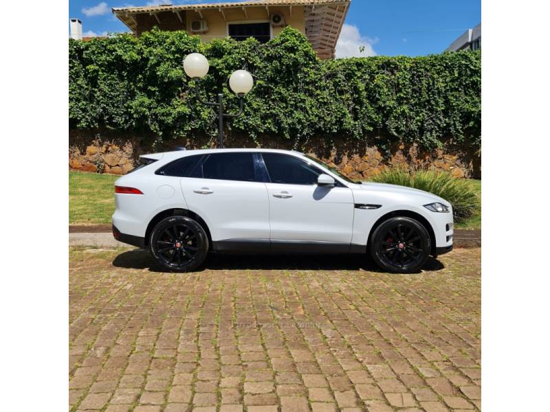 JAGUAR - F-PACE - 2019/2020 - Branca - R$ 189.990,00